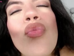 Recent screenshot of loly_kiss