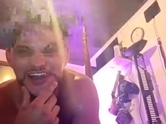 Recent screenshot of lookhim25