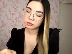 Recent screenshot of louise_kiss_