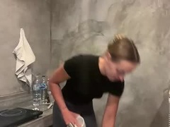 Recent screenshot of manon_hottie