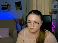 Recent screenshot of maya_dreamm