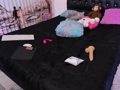 Recent screenshot of mia_and_khloee