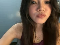 Recent screenshot of mia_syd