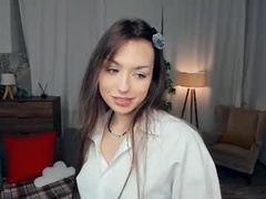 Recent screenshot of mia_thooorn