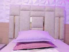 Recent screenshot of mia_velveet