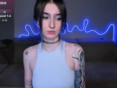 Recent screenshot of mika_reid