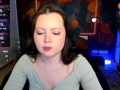 Recent screenshot of mila__lunee