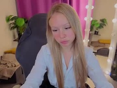 Recent screenshot of milana_r0se