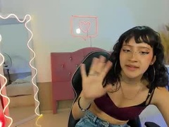 Recent screenshot of mily_tay