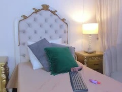 Recent screenshot of miss_vivienne