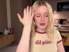 Recent screenshot of moonavellle_
