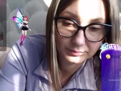 Recent screenshot of nikkikiss___