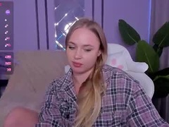 Recent screenshot of nikoleloverr