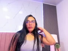 Recent screenshot of olivia_luxe