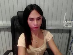 Recent screenshot of petitegirl_chikay