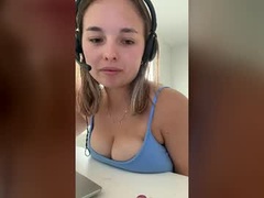 Recent screenshot of prettylittlevibe