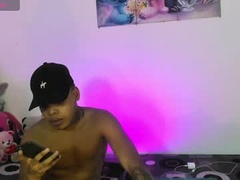 Recent screenshot of royals_cum21