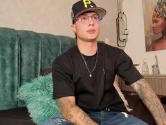 Recent screenshot of santii_twink