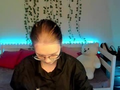 Recent screenshot of shy_elina01