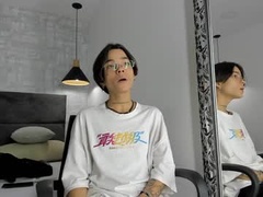 Recent screenshot of submissive_boyy_