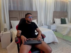 Recent screenshot of thom_houston