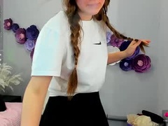 Recent screenshot of tiny_girl_18