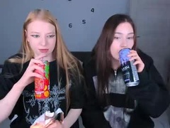 Recent screenshot of two_bitches666_77