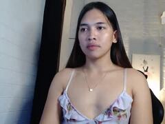 Recent screenshot of ursweetgirl_thea