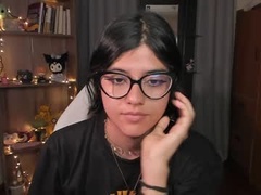Recent screenshot of valerie__sky