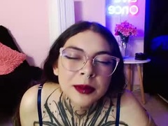 Recent screenshot of vanne_honeydoll