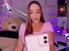 Recent screenshot of victorialuxx_