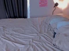 Recent screenshot of white_snakee