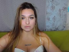 Recent screenshot of youremily_xx