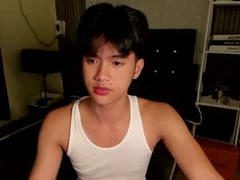 Recent screenshot of yourtwink_8inchesclark