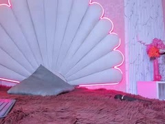 Recent screenshot of yvi_taylor