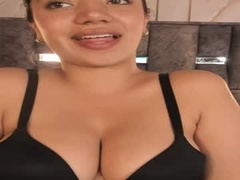 Recent screenshot of zaira_bonny